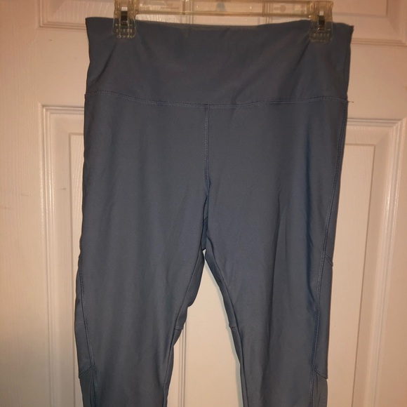 Athletic leggings CROPPED - Picture 1 of 3